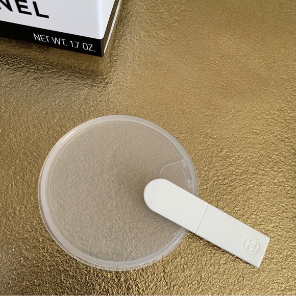 Empty jar of CHANEL Hydra Beauty Micro Crème  50g / 1.7oz comes w box excellent - Picture 8 of 11